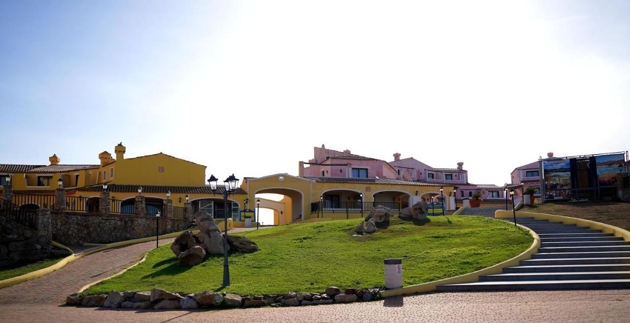 Hotiday Village Stintino Luaran gambar